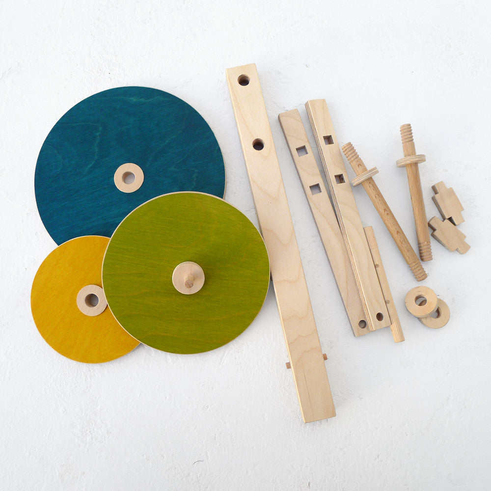 The asymmetric tricycle construction toy